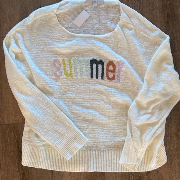 Hold onto summer with this Loft super soft lightweight “Summer” sweater! - Picture 2 of 5